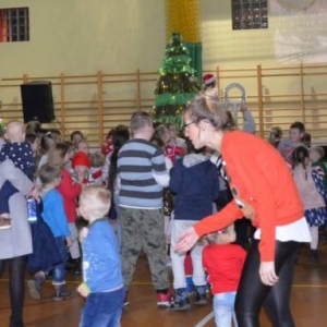 Zdjęcie przedstawia uczestników Spotkania z Mikołajem