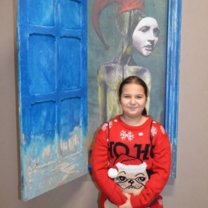 Zdjęcie przedstawia uczestników zimowiska w Teatrze Ateneum w Katowicach.