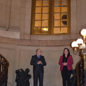 Na zdjęciu dyrektor Gminnego Ośrodka Kultury w Świerklańcu Barbara Miś oraz prezes Stowarzyszenia Wrazidlok Łukasz Zimnoch