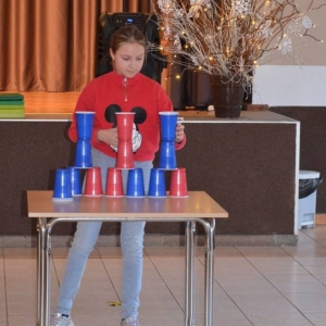 Zdjęcie przedstawia uczestniczkę konkursu Talent Show