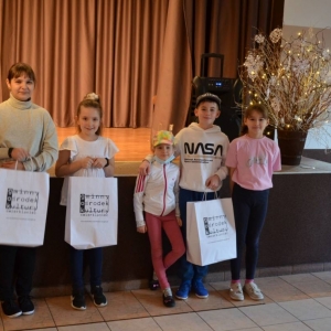 Zdjęcie przedstawia laureatów konkursu Talent Show