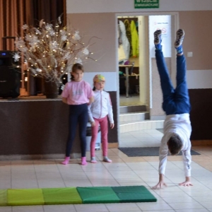 Zdjęcie przedstawia uczestników konkursu Talent Show