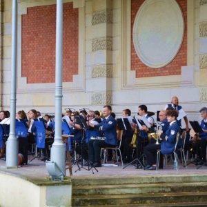 Koncert Tarnogórskiej Orkiestry Dętej w świerklanieckim parku