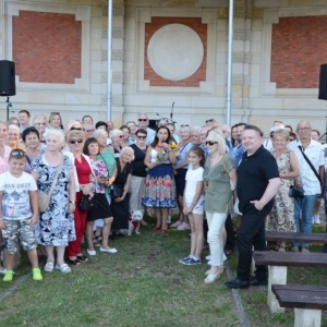Spotkanie kabaretowo muzyczne z Ingą Papkalą