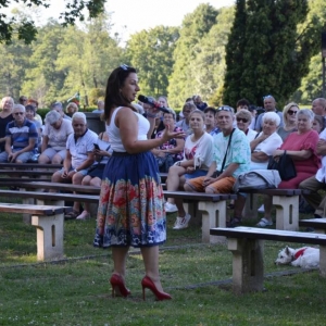 Spotkanie kabaretowo muzyczne z Ingą Papkalą
