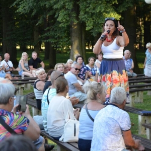 Spotkanie kabaretowo muzyczne z Ingą Papkalą