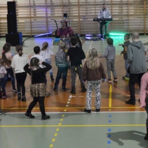 Zespół Roko i Colino we wspólnej zabawie z dzićmi