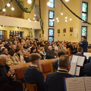 Koncert Tarnogórskiej Orkiestry Dętej w kościele w Orzechu