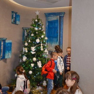 Czwartkowa wizyta uczestników Zimowiska w teatrze Ateneum w Katowicach