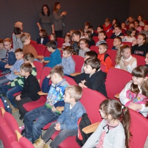 Czwartkowa wizyta uczestników Zimowiska w teatrze Ateneum w Katowicach