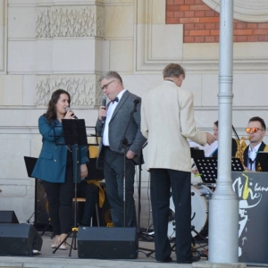 Zdjęcie przedstawia koncert majówkowy, który odbył się 1 maja 2023 roku