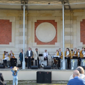 Zdjęcie przedstawia koncert majówkowy, który odbył się 1 maja 2023 roku