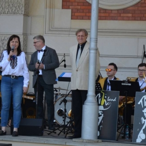 Zdjęcie przedstawia koncert majówkowy, który odbył się 1 maja 2023 roku
