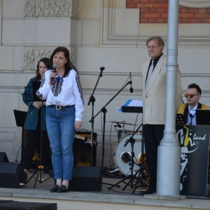 Zdjęcie przedstawia koncert majówkowy, który odbył się 1 maja 2023 roku