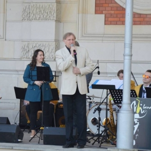 Zdjęcie przedstawia koncert majówkowy, który odbył się 1 maja 2023 roku