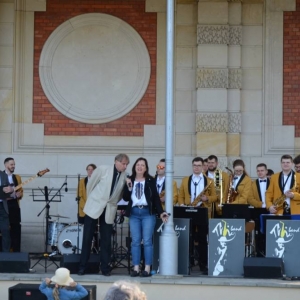 Zdjęcie przedstawia koncert majówkowy, który odbył się 1 maja 2023 roku