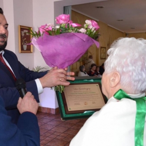 Zdjęcia przedstawiają chwile z uroczystości Jubileuszu 75-lecia Koła Gospodyń Wiejskich ze Świerklańca