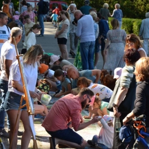 Uczestnicy i artyści Dnia Dziecka