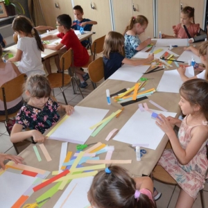 Pierwszy dzień półkolonii - wykonanie ramek do zdjęcia grupowego
