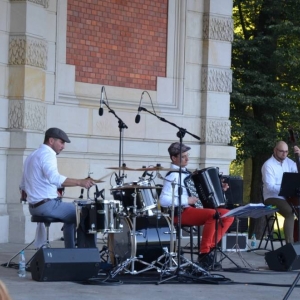 Koncert wakacyjny zespołu Fungus Combo pt. Muzyka Świeta