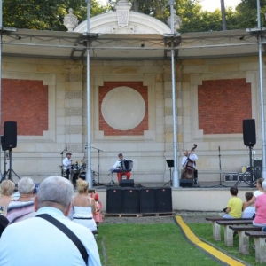 Koncert wakacyjny zespołu Fungus Combo pt. Muzyka Świeta