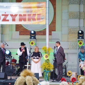 Zdjęcie przedstawia ogłoszenie wyników w konkursie Gyburstag Kołoca zorganizowany przez Stowarzyszenie Wrazidlok