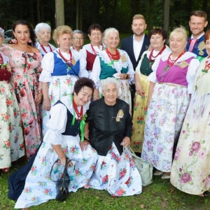 Zdjęcie przedstawia Zespół Kabarecik