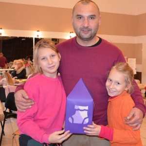 Uczestnicy Rodzinnych Warsztatów Lampionowych 