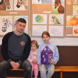 Uczestnicy Rodzinnych Warsztatów Lampionowych 