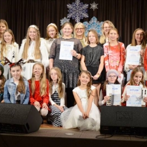 Konkurs wokalny Piosenka zimowa - wspólne zdjęcie