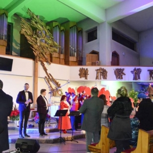 Koncert Noworoczny w wykonaniu Bernadety Kowalskiej i Przyjaciół w kościele parafialnym w Świerklańcu 1 stycznia 2024 roku