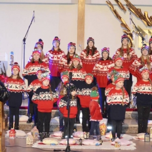 Koncert Noworoczny w wykonaniu Bernadety Kowalskiej i Przyjaciół w kościele parafialnym w Świerklańcu 1 stycznia 2024 roku