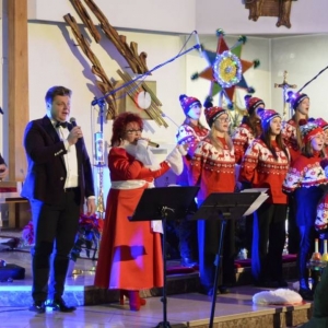 Koncert Noworoczny w wykonaniu Bernadety Kowalskiej i Przyjaciół w kościele parafialnym w Świerklańcu 1 stycznia 2024 roku