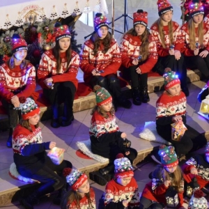 Koncert Noworoczny w wykonaniu Bernadety Kowalskiej i Przyjaciół w kościele parafialnym w Świerklańcu 1 stycznia 2024 roku