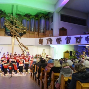 Koncert Noworoczny w wykonaniu Bernadety Kowalskiej i Przyjaciół w kościele parafialnym w Świerklańcu 1 stycznia 2024 roku