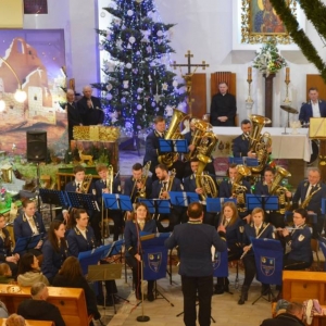Koncert Noworoczny w wykonaniu Tarnogórskiej Orkiestry Dętej w kościele parafialnym w Orzechu 6 stycznia 2024 roku