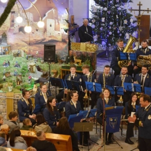 Koncert Noworoczny w wykonaniu Tarnogórskiej Orkiestry Dętej w kościele parafialnym w Orzechu 6 stycznia 2024 roku