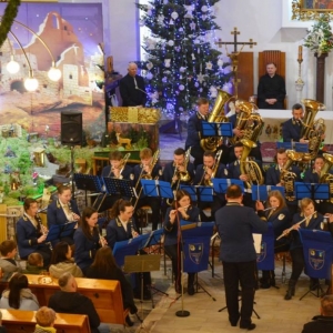 Koncert Noworoczny w wykonaniu Tarnogórskiej Orkiestry Dętej w kościele parafialnym w Orzechu 6 stycznia 2024 roku