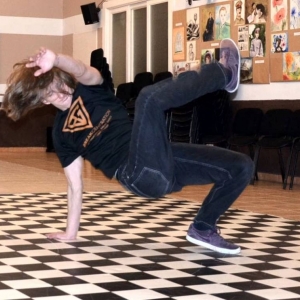 Taniec breakdance