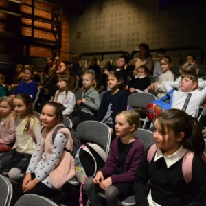 Wycieczka do Teatru Rozrywki w Chorzowie na spektakl pt Pozaziomki kosmiczna przygoda