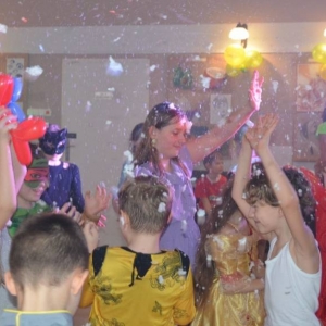 Na zakończenie II turnusu zimowiska 2024 odbył się bal przebierańców