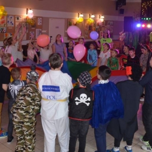 Na zakończenie II turnusu zimowiska 2024 odbył się bal przebierańców