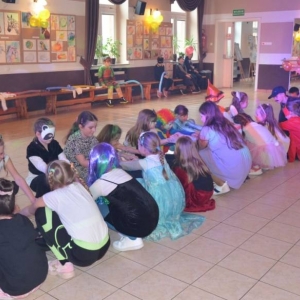 Na zakończenie II turnusu zimowiska 2024 odbył się bal przebierańców
