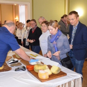 Wystawa Produktów Lokalnych Zasmakuj w...