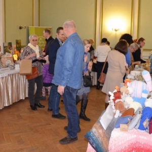 Wystawa Produktów Lokalnych  Zasmakuj w...