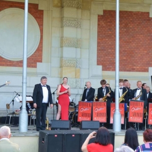 Koncert majówkowy który odbył się 1 maja w muszli koncertowej świerklanieckiego parku