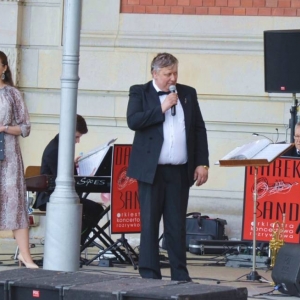 Koncert majówkowy który odbył się 1 maja w muszli koncertowej świerklanieckiego parku