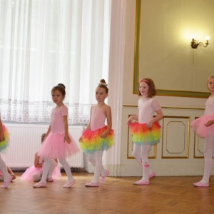 Występ artystyczny Baletnic podczas Dnia Dziecka