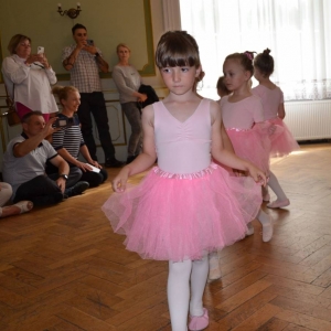 Występ artystyczny Baletnic podczas Dnia Dziecka