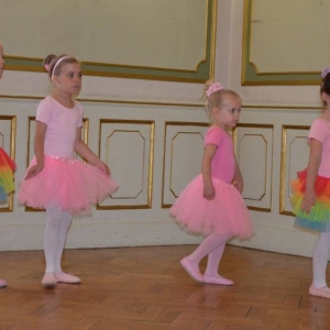 Występ artystyczny Baletnic podczas Dnia Dziecka
